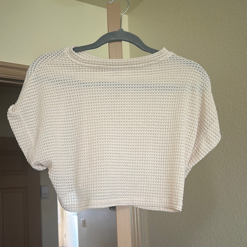 SHEIN Cream Boxy Crop Top Short Sleeve